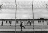 Hofgang im Abschiebegefängnis