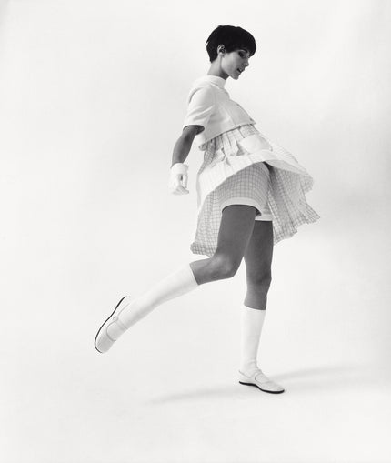 Astrid Schiller in Minimode von André Courrèges