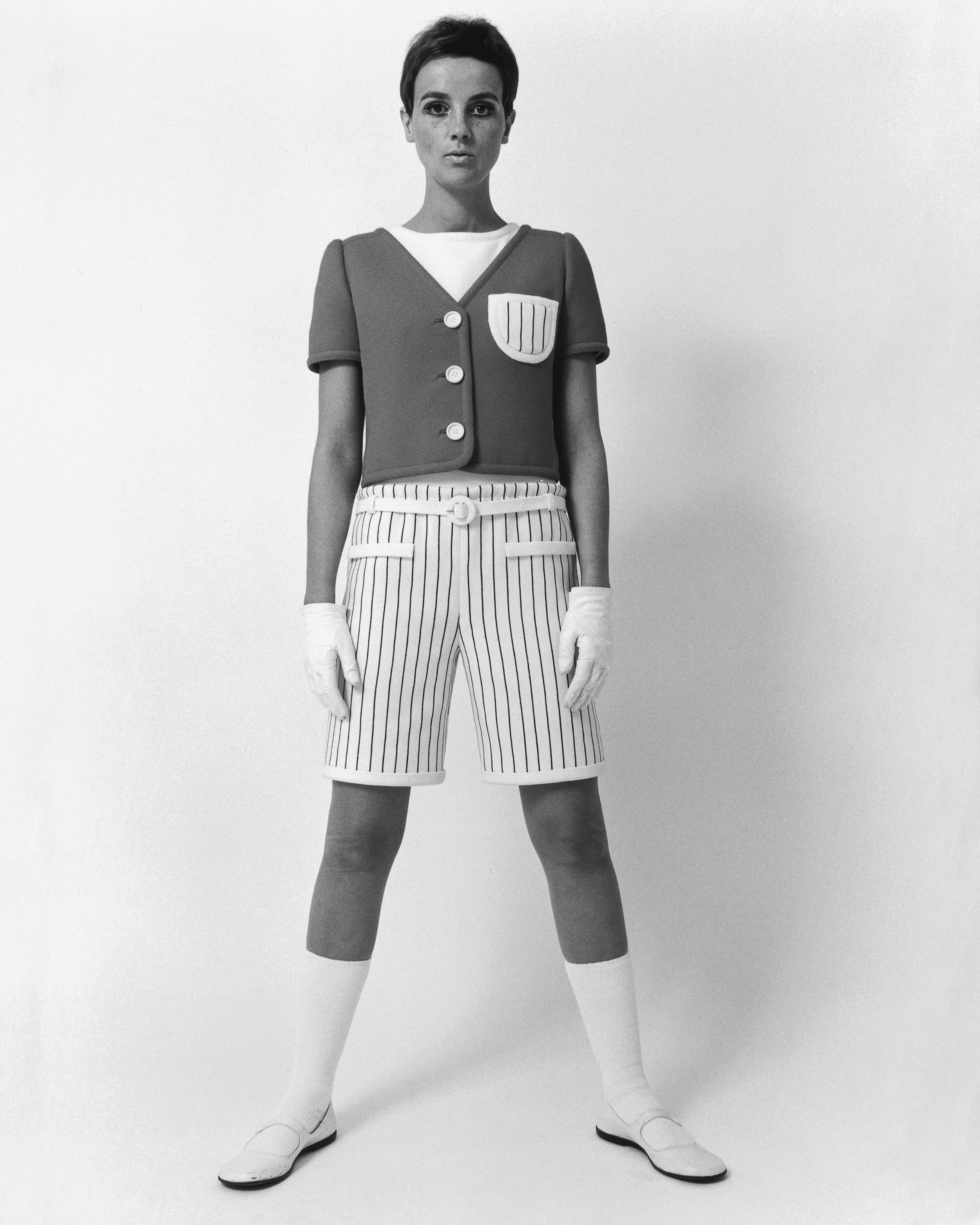 Grace Coddington in Shorts von André Courrèges