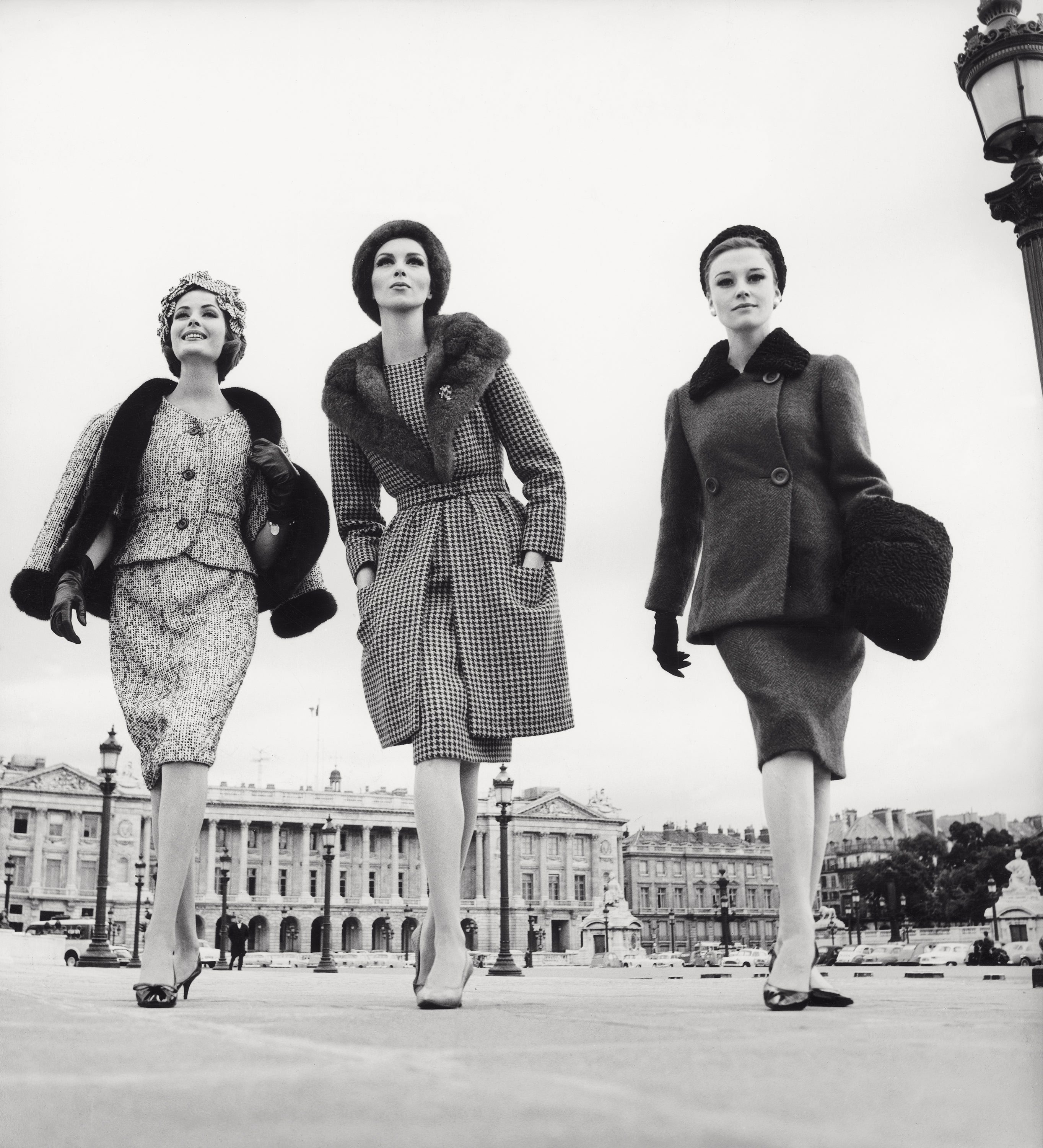 Gitta, Wilhelmina und Ingeborg auf dem Place de la Concorde
