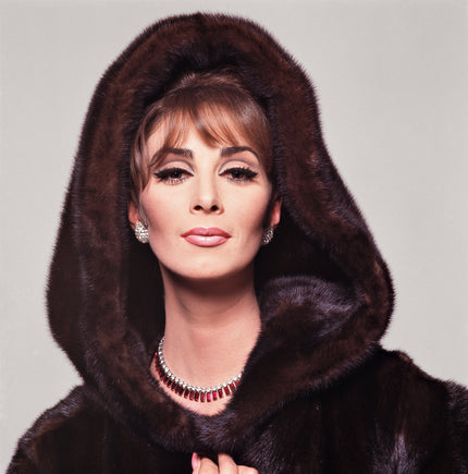 Wilhelmina im Dark Mink Coat von Berger