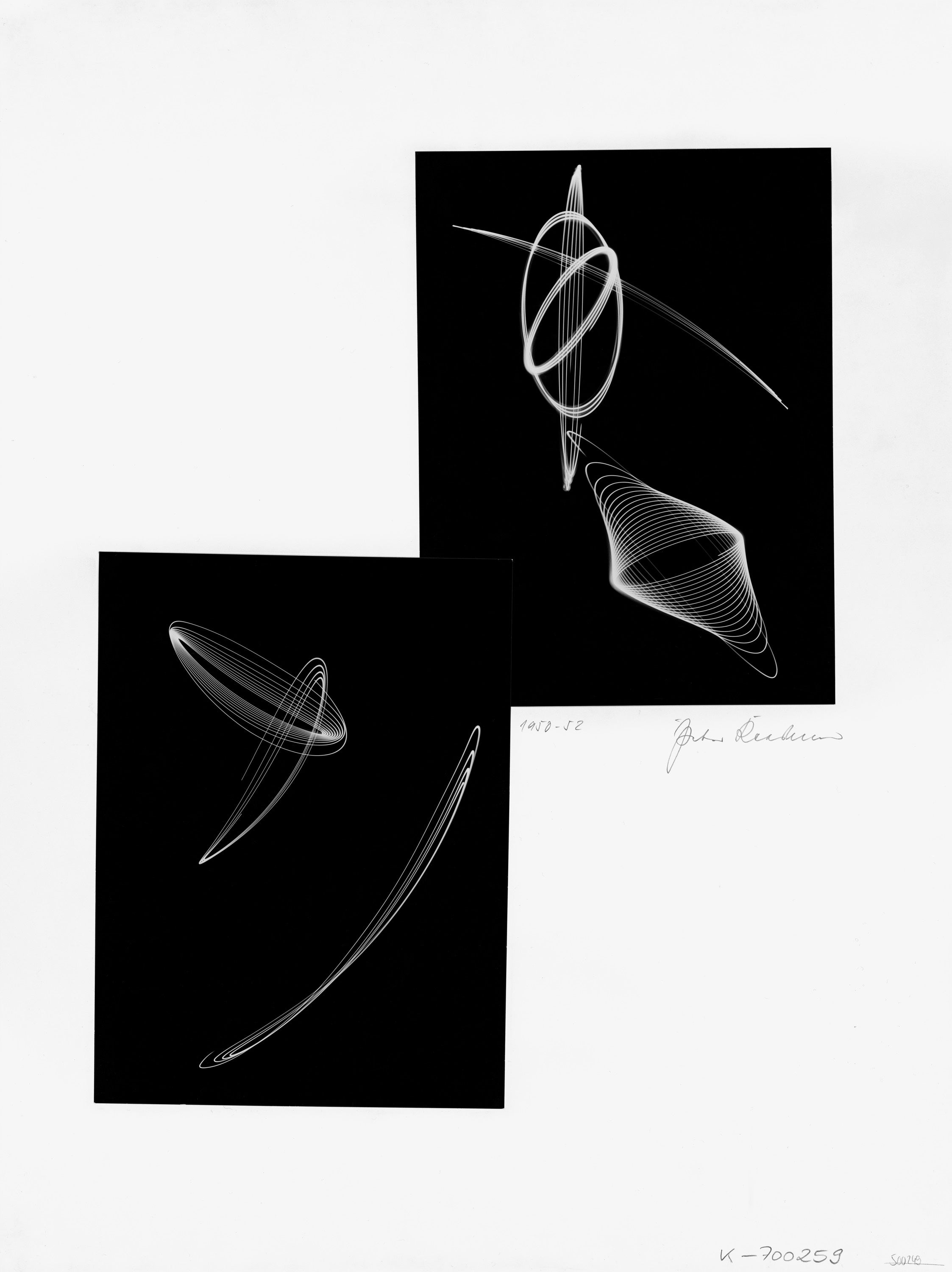 Light pendulum oscillation