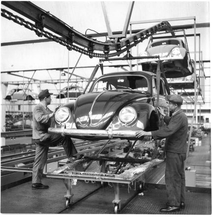 Superstructures on transport wagon 1