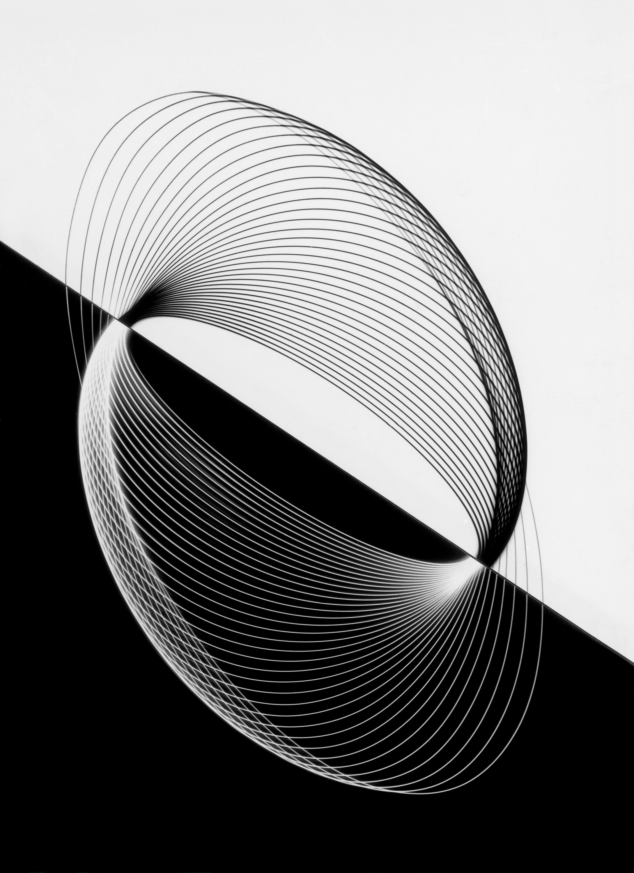 Light pendulum oscillation