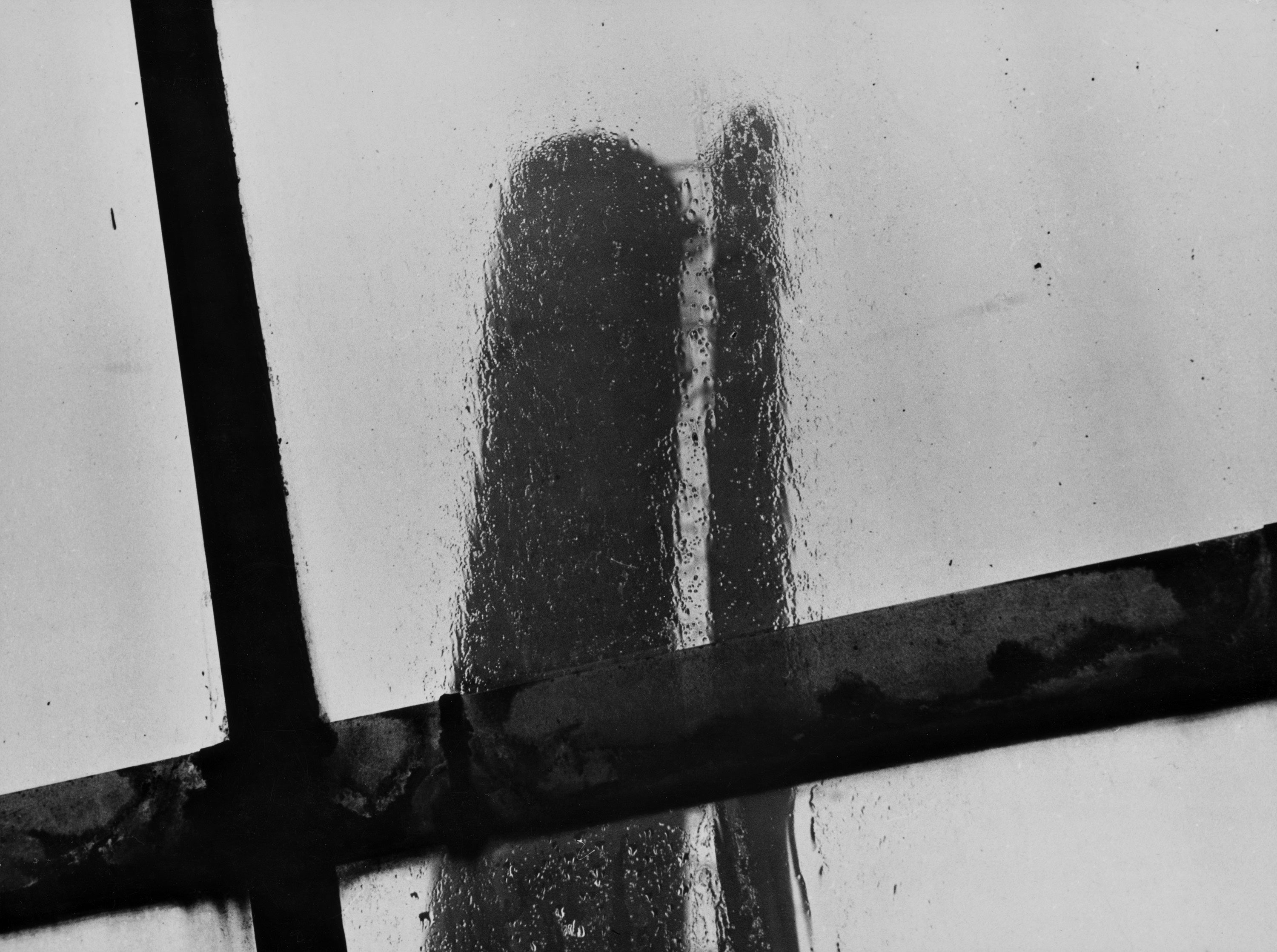 Window cross