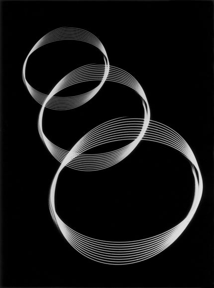 Light pendulum oscillation