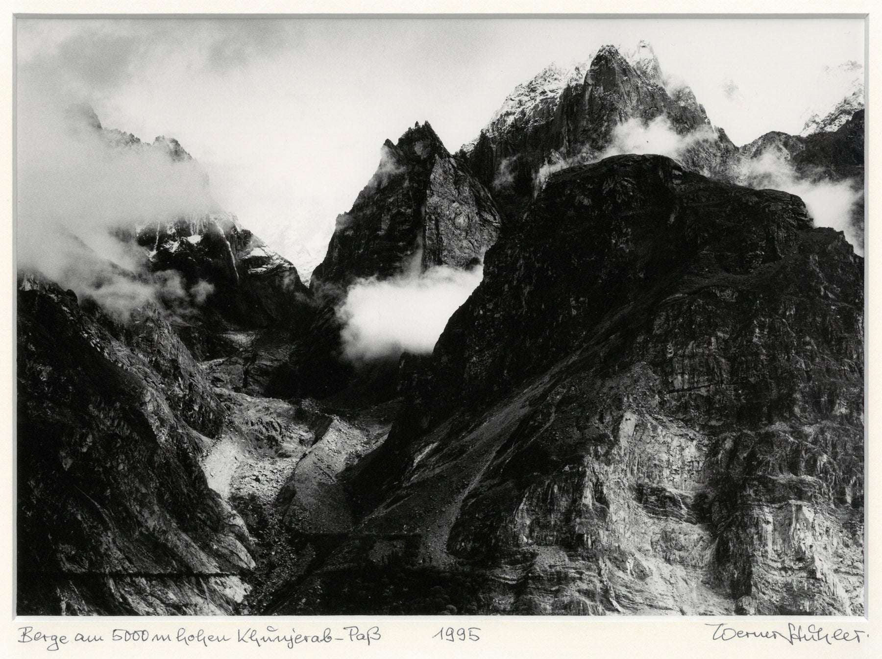 Berge nahe dem 5000 Meter hohen Kuhnjerabpaß