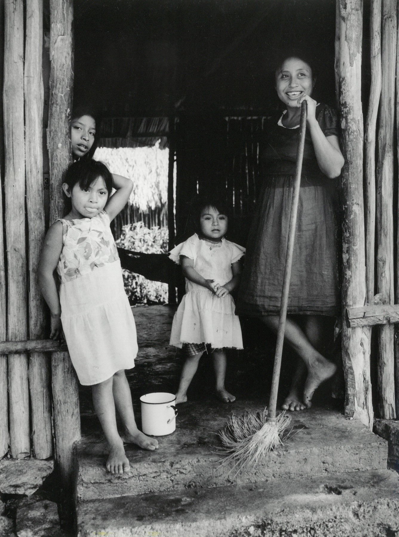 Familie in einem Maya-Dorf