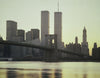 Lower Manhattan Skyline mit Brooklyn Bridge und Twin Towers