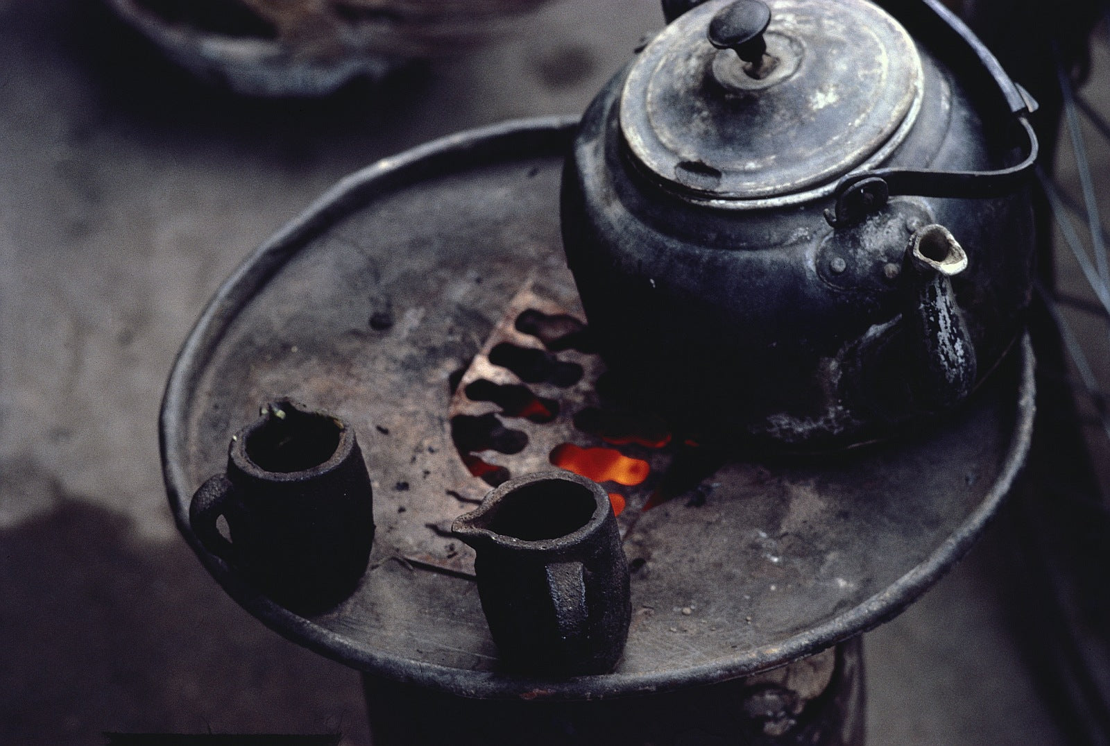 Water kettle for tea preparation